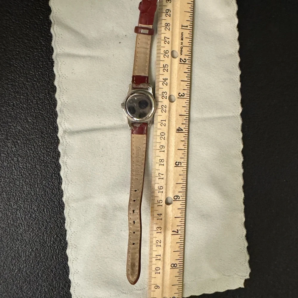 Mondu Japan Silver Dial Diamond Watch